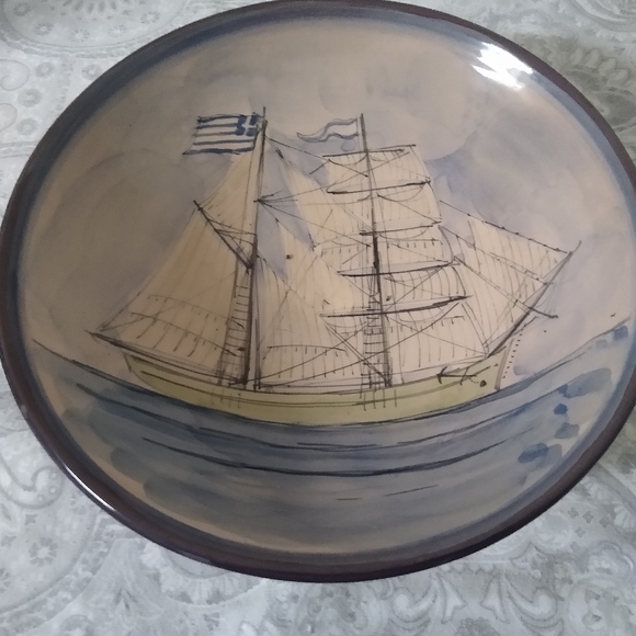 Nautical,Sailing, Beautiful Detailed Hand Painted Pottery Bowl with Ship, Signed - Picture 2 of 4